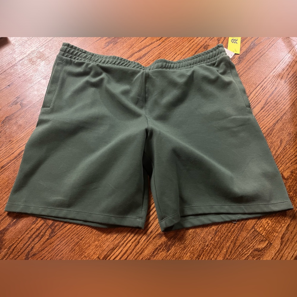 Green sweat shorts size xxl nwt